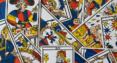 Le symbolisme des couleurs et des images dans le tarot