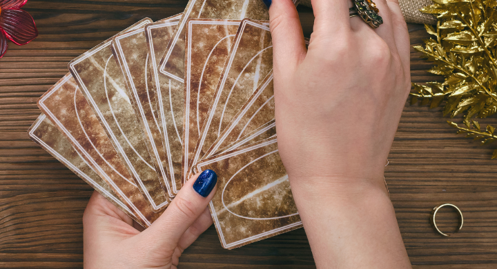 Quels tirages de tarot indiquent une future rencontre amoureuse passionnée ?