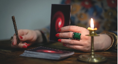 Amour et Tarot : Comment savoir si une nouvelle rencontre amoureuse est proche ?