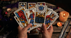 Les cartes “absentes” dans un tirage : ce qu’elles peuvent signifier